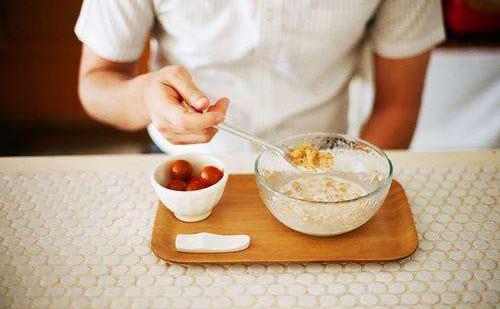 細(xì)嚼慢咽的吃飯有什么好處?