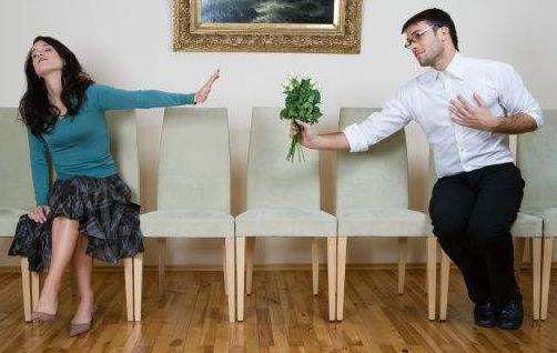 這些小動(dòng)作說明他可能在和你偷情！