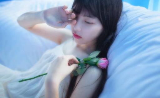 白帶有血絲怎么回事？