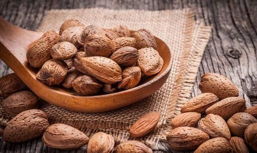 吃堅(jiān)果要把握三個原則