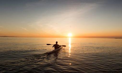 男人吃醋都會有哪些表現?