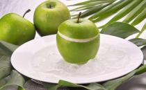 吃蘋(píng)果啃到核會(huì)中毒？