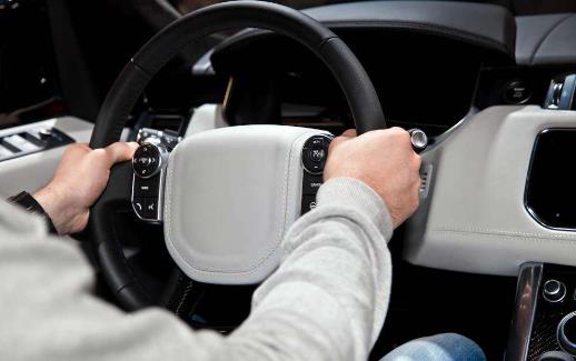 開車時身體疼痛怎么辦