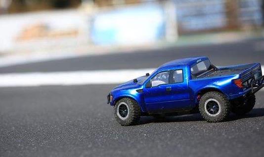 開車的時(shí)候要如何醒困