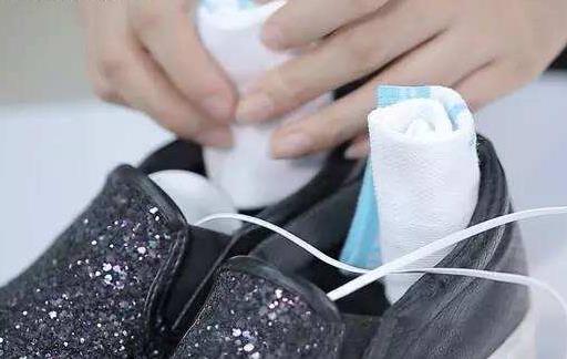 ?鞋臭腳臭怎么辦