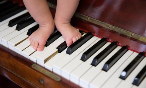 腭裂的寶寶怎么喂輔食