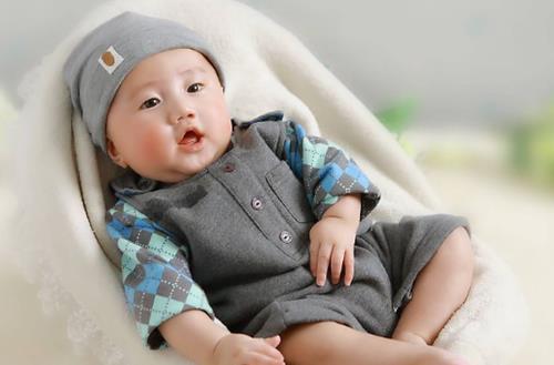 寶寶什么時候開始學走路