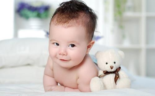 0-6歲寶寶肢體運動發育指標