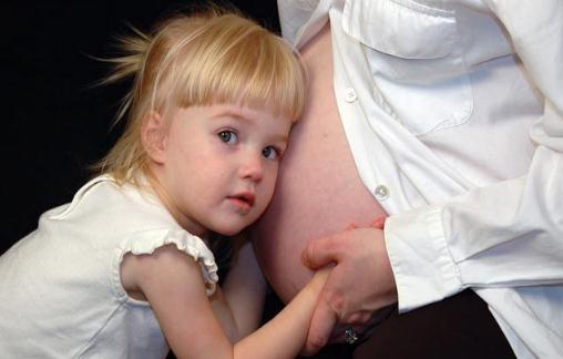 64歲高齡產婦生下男嬰 高齡孕婦的注意事項