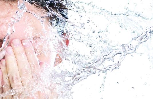 用冷水洗臉好嗎？洗臉用冷水還是熱水