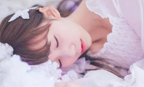 女人熬夜會有那么多危害!