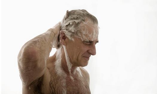 老年人洗頭發需要注意什么