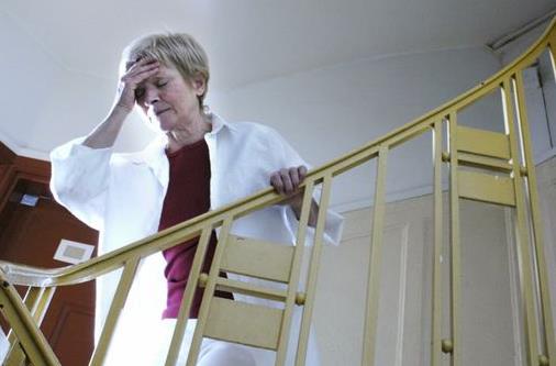 老花眼有什么癥狀?老花眼吃什么好