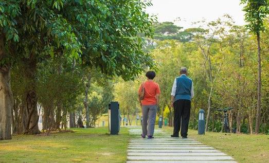 老人冬季養生保健的原則