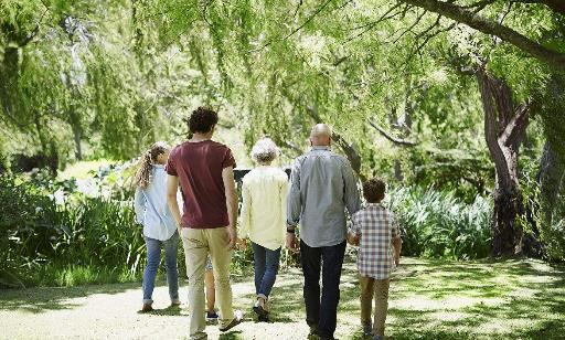 老年人早起晨練切忌空腹運動!