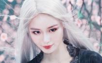 年輕人頭發變白是怎么回事