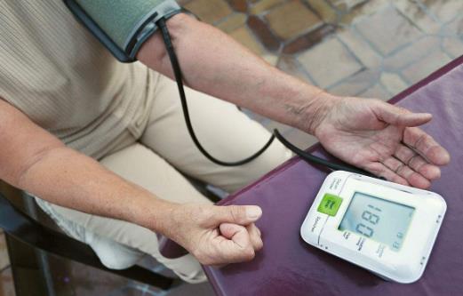 高血壓引起頭痛該怎么辦