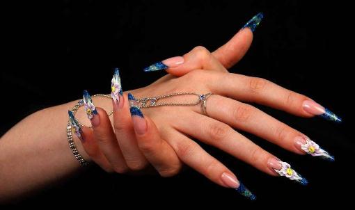 指甲過長易藏污納垢 甲內真菌可致婦科病