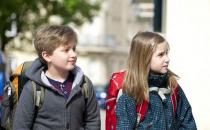 ?孩子步行上學對身體更好！