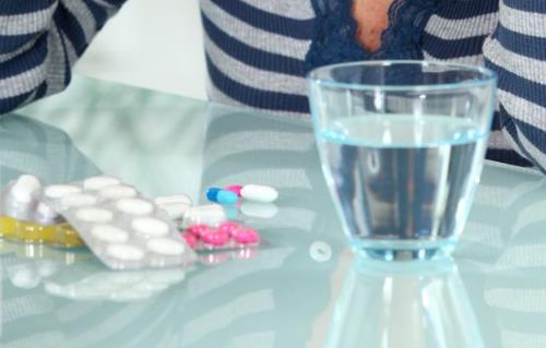 服藥別用這些水送藥！