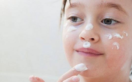 秋冬季節給寶寶洗澡要注意這些環節