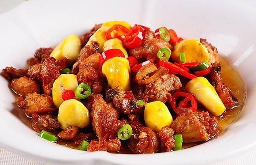 經典家常菜板栗燒雞的做法