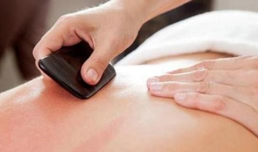 刮痧順經絡是月子病最好的解藥