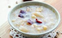 喝薏米百合粥好處多多！