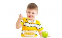 ?給寶寶補充營養別踩這些誤區