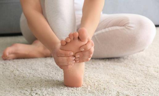 甲溝炎是什么?甲溝炎的病因是啥