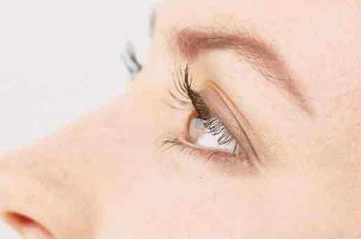 迎風(fēng)就流淚是什么原因