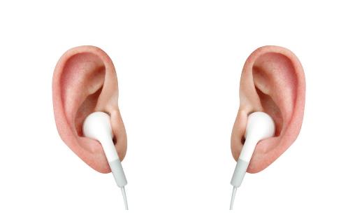 耳朵進水了出不來咋辦