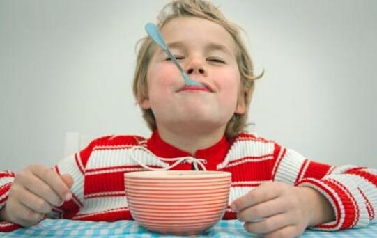 冬天睡覺蒙頭睡危害太大！