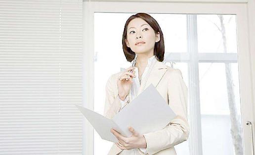 冬天一來嘴巴就起皮是咋回事