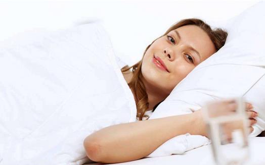 月經遲遲不來是貪涼導致的？