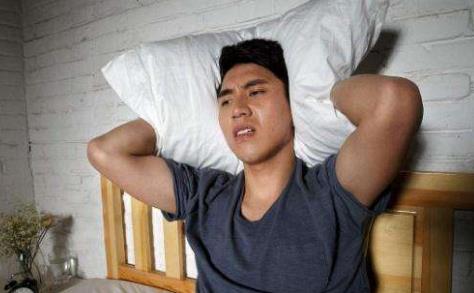 經(jīng)常失眠有哪些危害？經(jīng)常失眠如何緩解