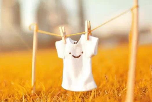 分享生活中實用小技巧 白衣服上碰到油漬用洗潔精洗