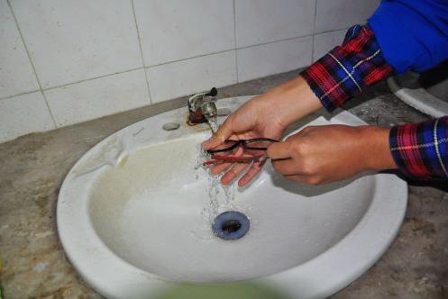 正確清洗眼鏡的方法 學會清洗妙招能保護眼睛