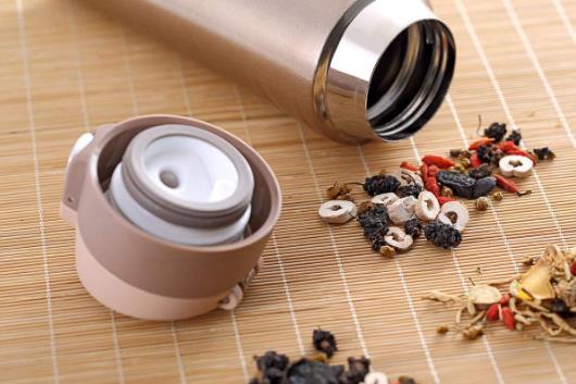 喝水保溫杯選購小技巧 保溫杯日常四種飲品不能裝