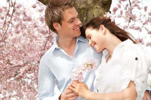 讓女生主動(dòng)倒追你的十大技巧 提升個(gè)人魅力