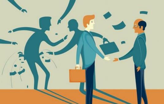 職場(chǎng)小人常用的3個(gè)陰招 防人之心不可無(wú)啊