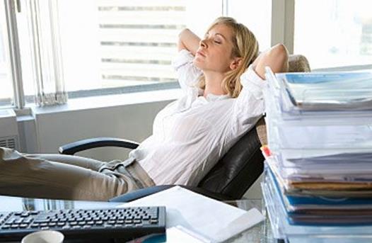 白領上班族午睡的好處 正確午睡才能更有精神