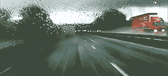 冬季行車注意事項 冬季車禍多發四個危險時段提醒