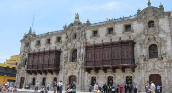 世界上唯一不下雨的城市 600年沒下過雨卻養活800萬人