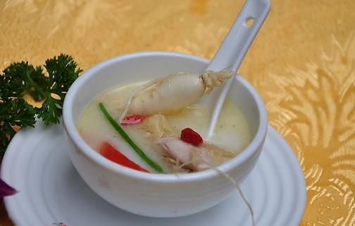 女性臉色發(fā)白屬氣血不足 教你補(bǔ)氣補(bǔ)血食譜補(bǔ)氣色