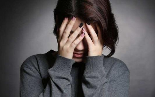 失眠睡不著怎么辦？專家：那就試試六字訣，六個字簡單易