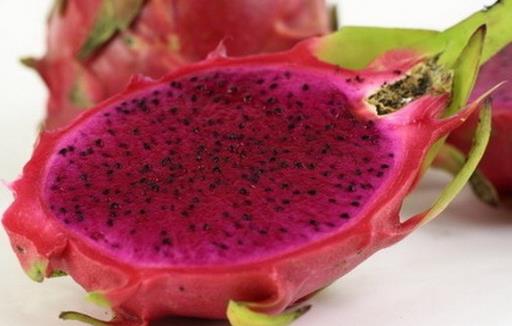 火龍果紅心還是白心好?關于火龍果的營養價值你知道多少