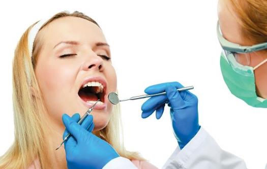 口臭很尷尬,不妨多吃這四種食物