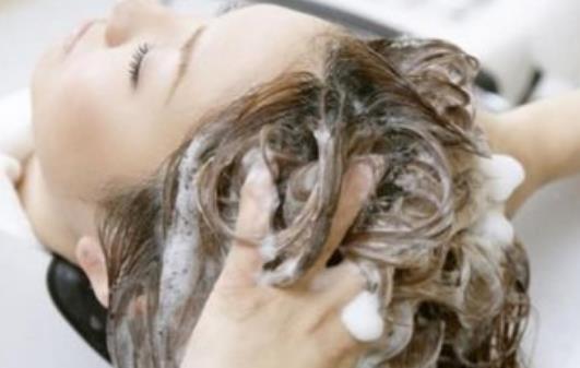 這些使用護(hù)發(fā)素的新姿勢 你get到了