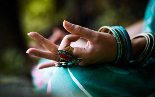 有一種痛叫“撕倒刺” 手上總長倒刺是怎么回事?